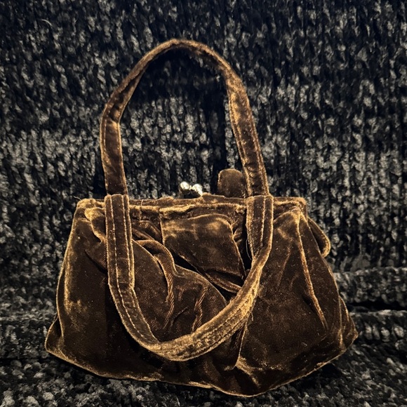 Luxurious Velvet Clutch in Rich Brown - Picture 4 of 8